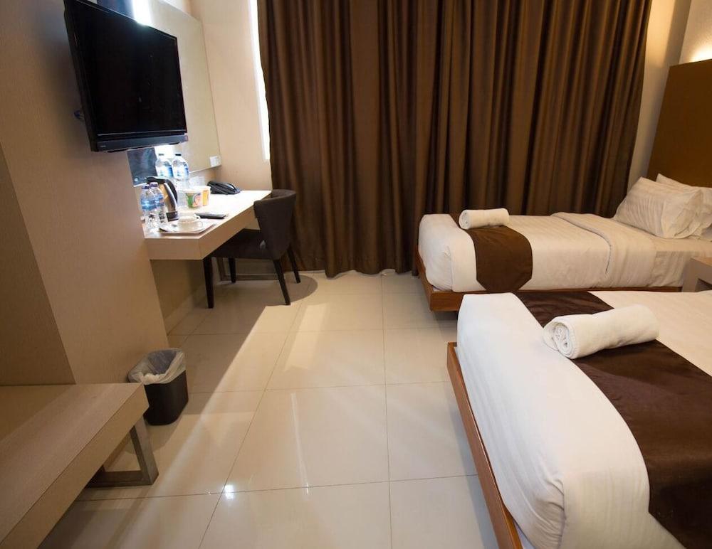 Os Hotel Airport Batam Exterior photo