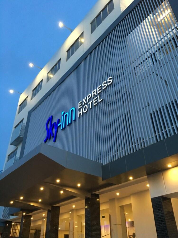 Os Hotel Airport Batam Exterior photo